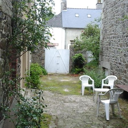 La Petite Maison D'Evran Exterior photo