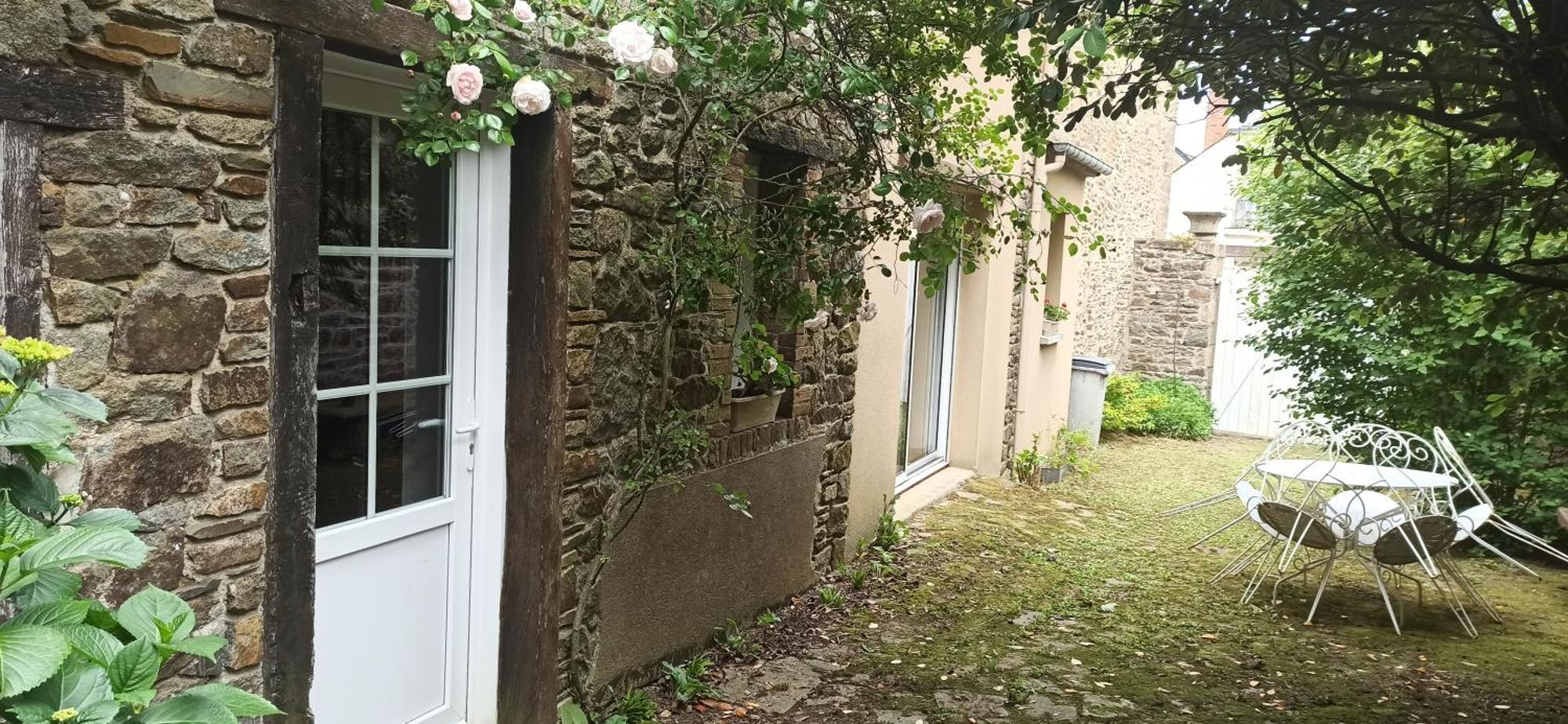 La Petite Maison D'Evran Exterior photo